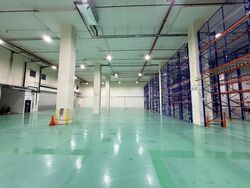 Exel Supply Chain Hub (D17), Warehouse #578701921